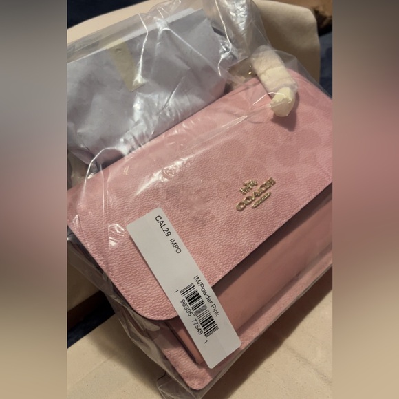 Coach 🩷 Klare Crossbody in signature canvas...$490 - Picture 5 of 10